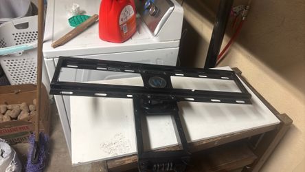 Tv mount
