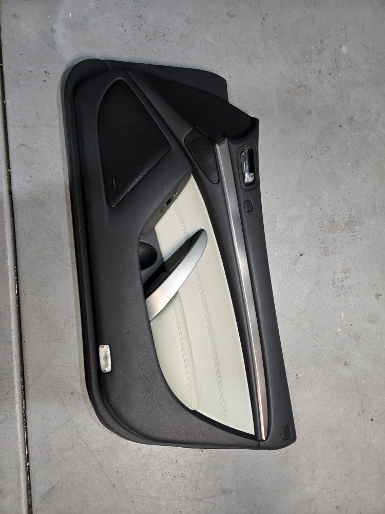 2009-2015 Infiniti Q60 G37 Convertible Right Door Panel