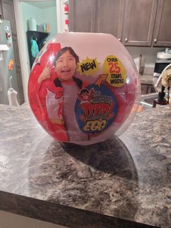 Ryan Mighty Titan Egg