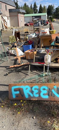 FREE YARD SALE 7/11 (now til 7:30pm) 753 108th St S PARKLAND