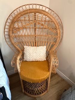 Peacock chair- wicker