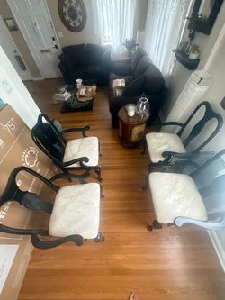 Set of 4 Queen Anne Dining Chairs
