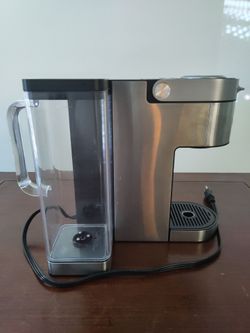 KEURIG COFFEE MAKER