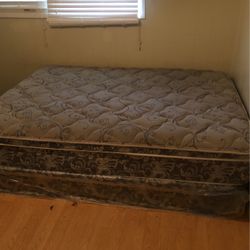 Queen Size Mattress And Box Spring 