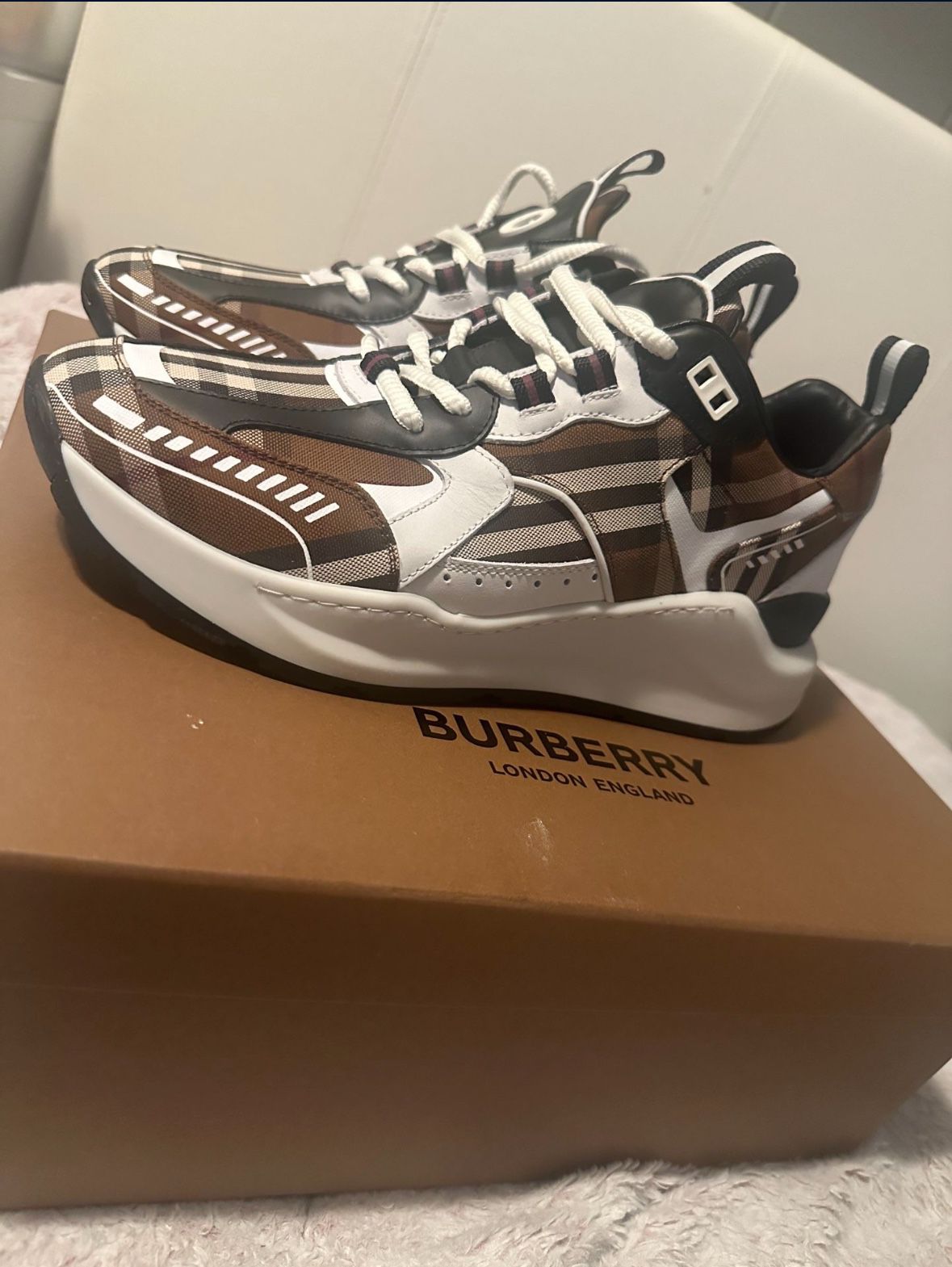 Burberry Shoe
