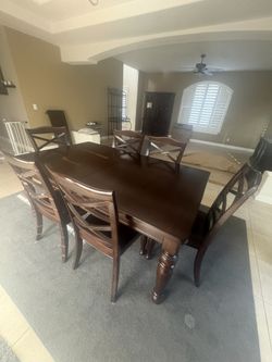 Dining room table