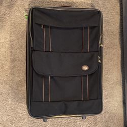 Barely used Luggage 30’1/2 Inches (American Tourist)