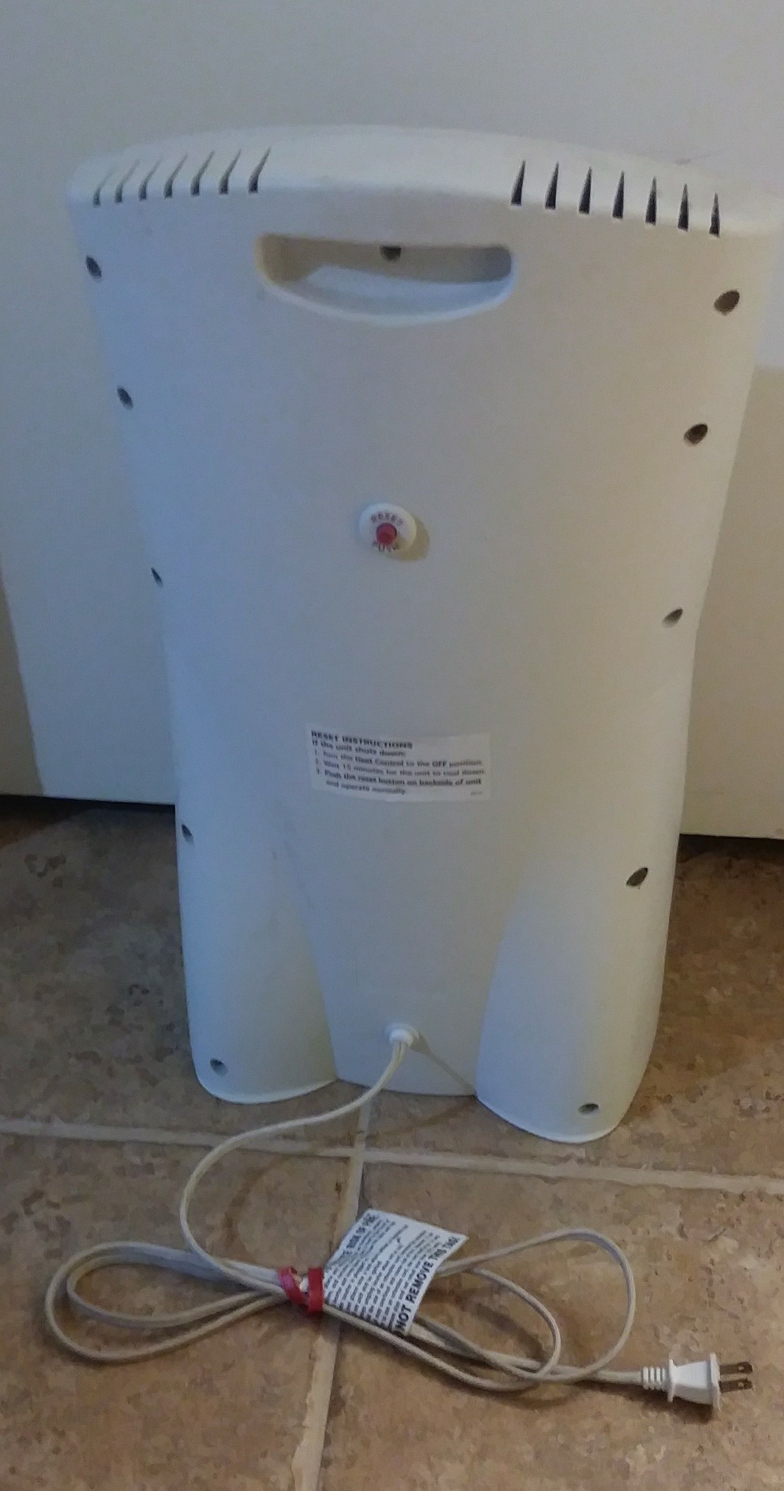 Holmes infrared quartz tower indoor Heater 1500 watts model HQH307 for Sale  in Fort Worth, TX - OfferUp