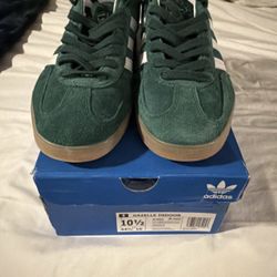 Brand New Adidas Gazelle Collegiate Green And White Size 10.5
