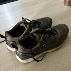 KEEN Men’s Waterproof Hiking Boots, Size 11.5, Boxed And Unworn