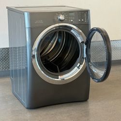 Electrolux 27” w Stackable 8.0 cu ft Electric Dryer Delivery available