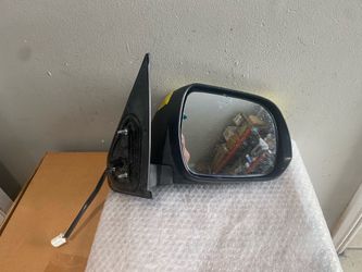 2008-2013 Toyota Highlander right door mirror