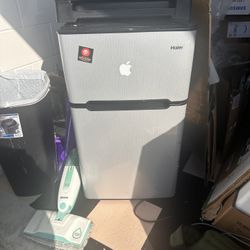 Mini fridge