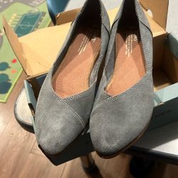 Tom's Grey Shade Juti Flat