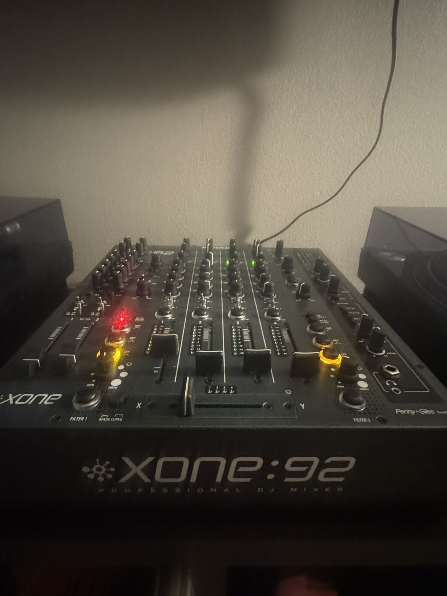Xone 92 DJ mixer mk1