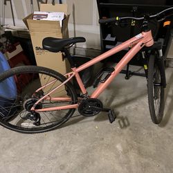 Like New Cannondale Hybrid Bike