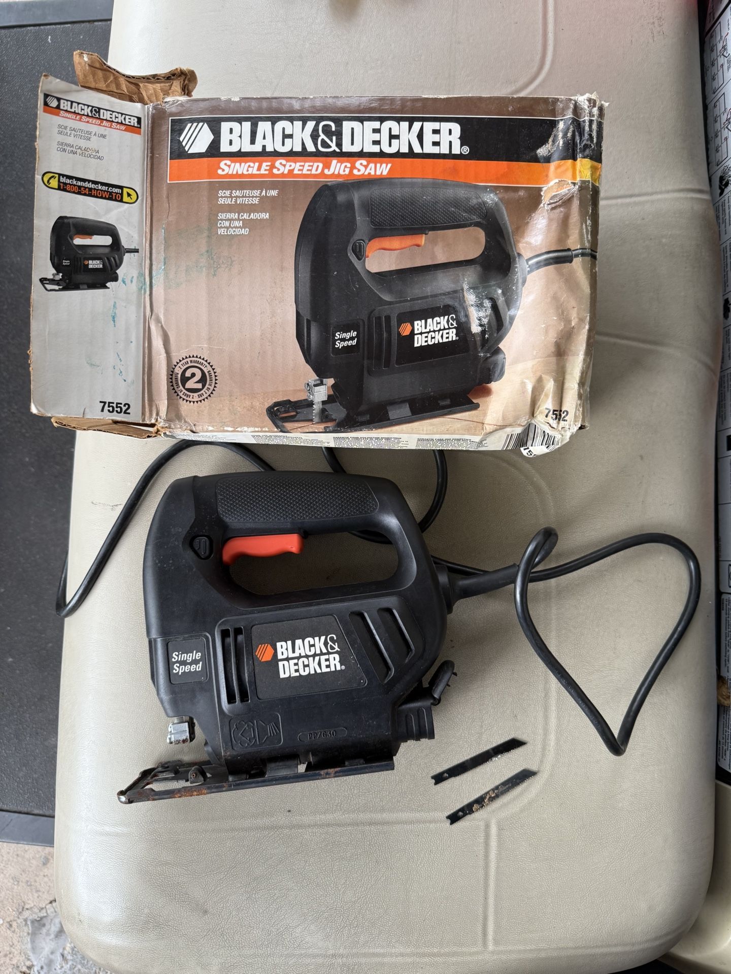 Black and Decker Saw 