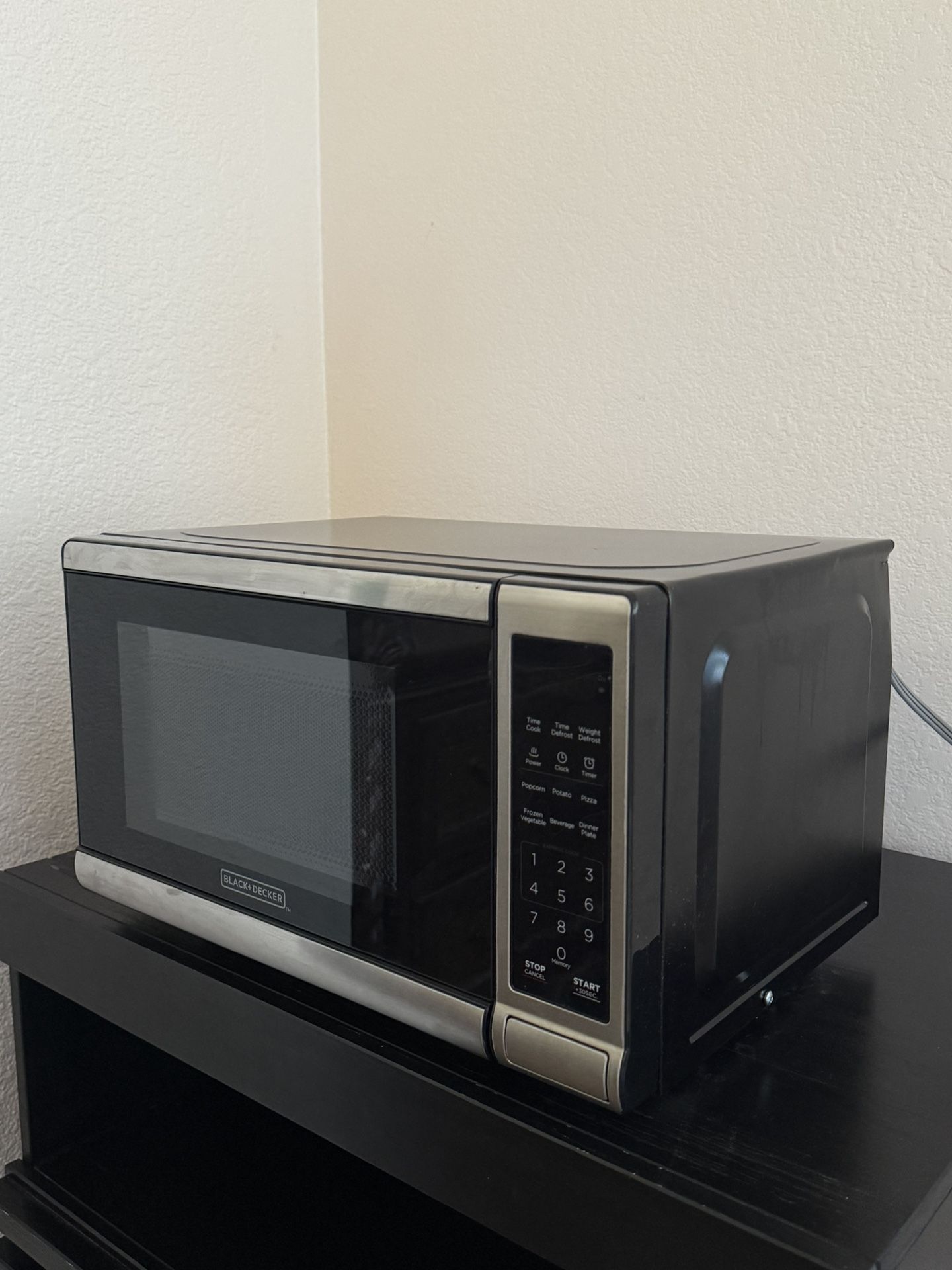 Black Decker Microwave 700W