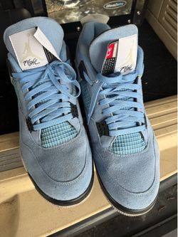 Air Jordan Retro 4s UNC size 14