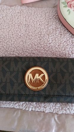 Michael kors wallet