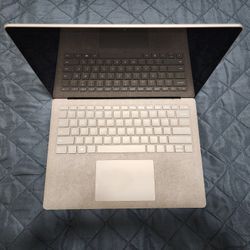 Surface Laptop 3 1867 i5 8gb RAM 256gb Touchscreen 