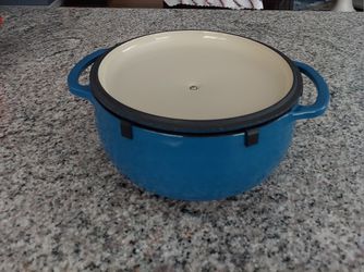 Cast Iron 4.5 Qt Lodge Enamel Dutch Oven for Sale in Federal Way