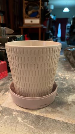 Ceramic planter