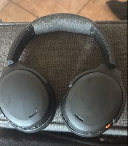 Skullcandy Over-Ear Wireless Headphones