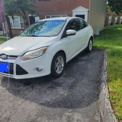 Ford Focus 2012 4D Sedan 