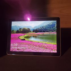 Microsoft Surface Go (Intel Pentium Gold, 4GB RAM, 64GB)


