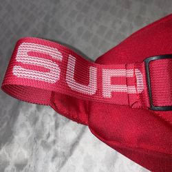 RED SUPREME FANNY PACK for Sale in Lowell, MA - OfferUp