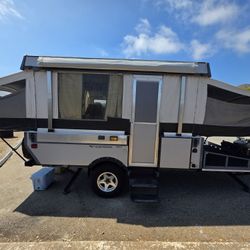 2005 Fleetwood E2 Pop Up Tent Trailer