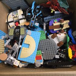 12.4lbs Of Lego Bulk With Possible Sets