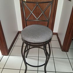2 Swivel Bar Stools. Perfect Condition. 
