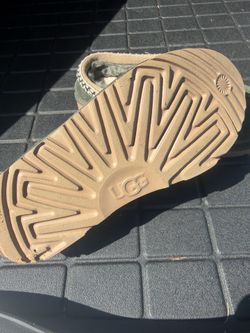 Ugg slippers