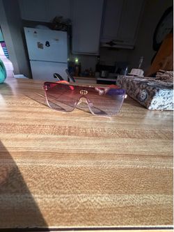 Gucci sunglasses. Original