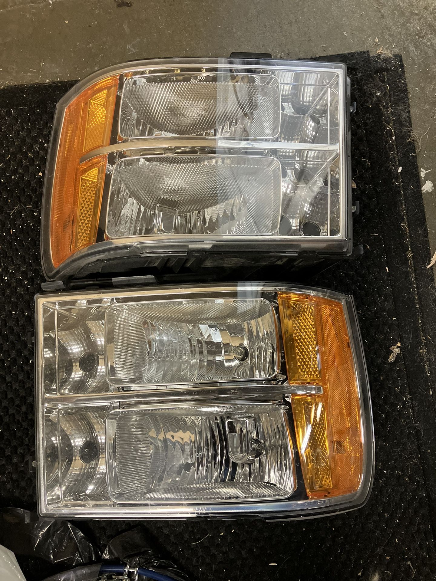 2012 GMC Sierra Headlights
