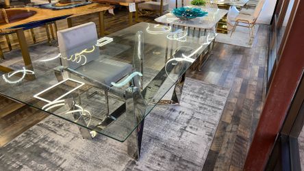 Glass Dining Table With Silver Geometrical Legs 