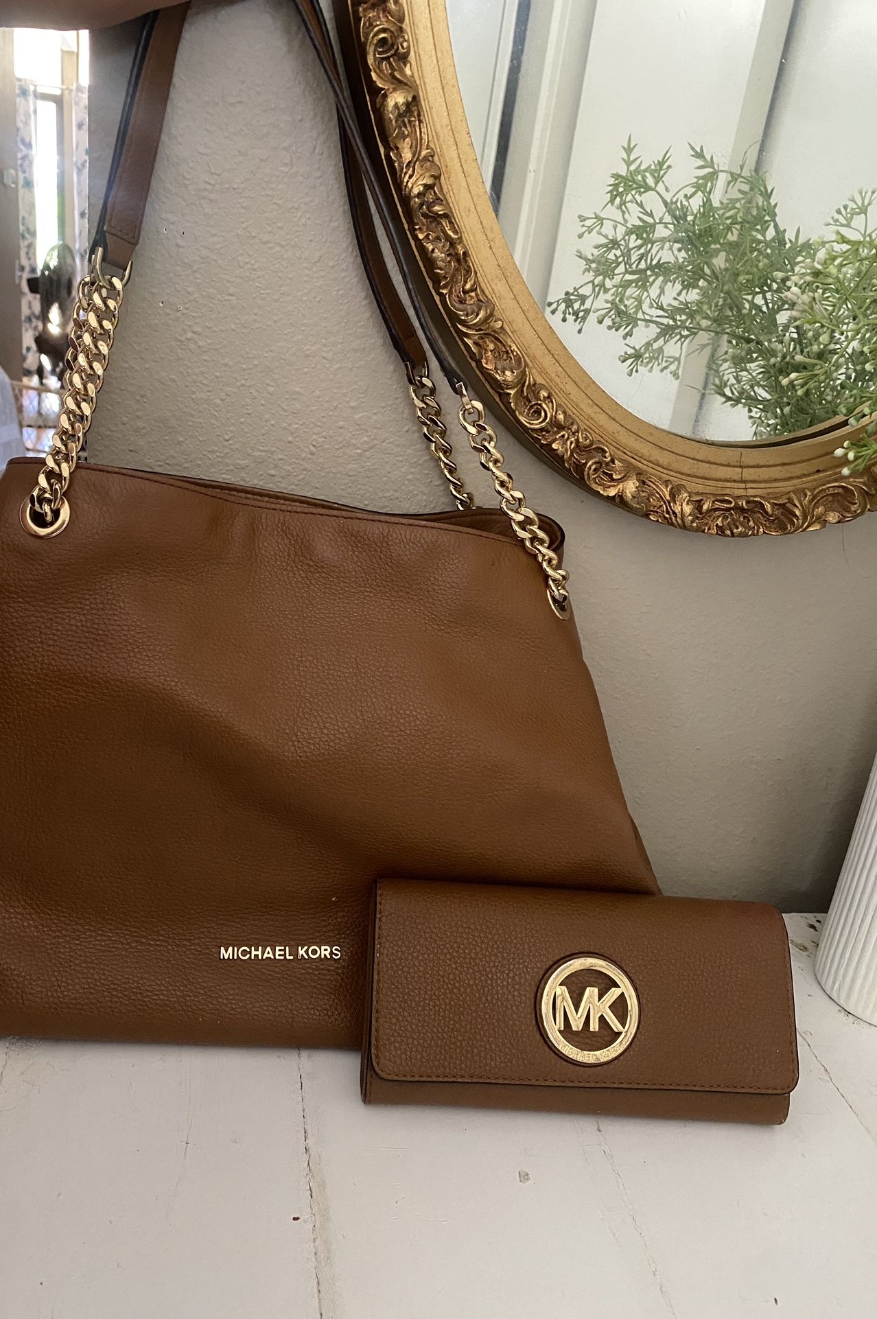 Michael kors purse & wallet