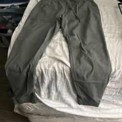 Lulu Lemon Men’s Joggers