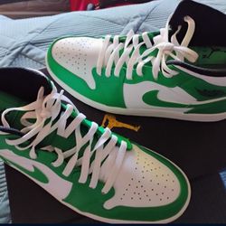 JORDAN 1  Size 11