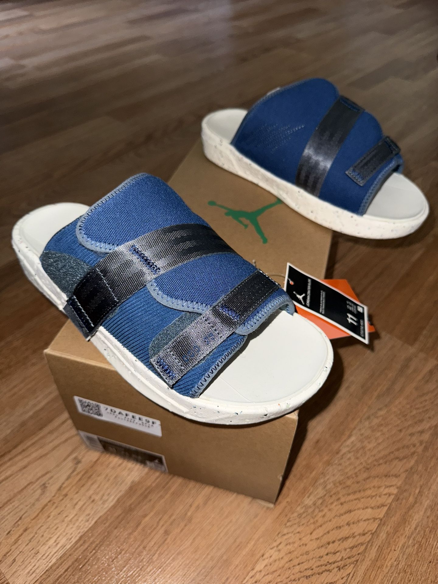Jordan Nike Slides Sandles Crater Blue White Men’s Size 11 New With Box