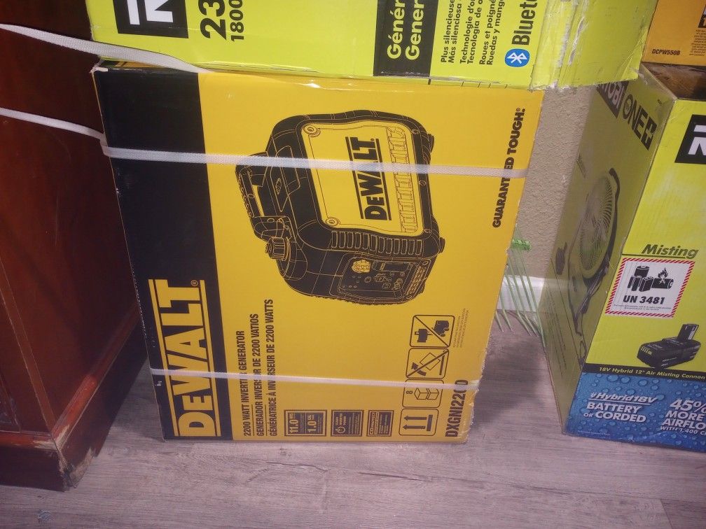 DeWalt 2200 Watt generator Inverter