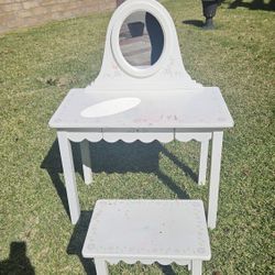 Kids Vanity Table & Stool – Cute Floral Design 🌸