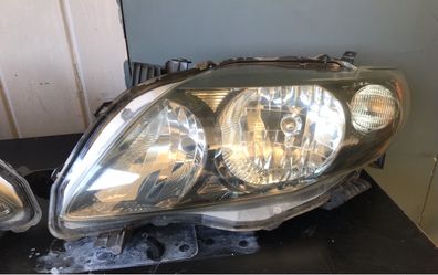 Headlight Toyota Corolla 09-13