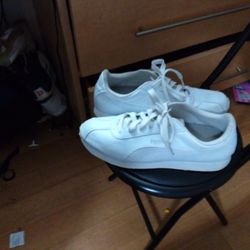 Puma Size 11 Womens