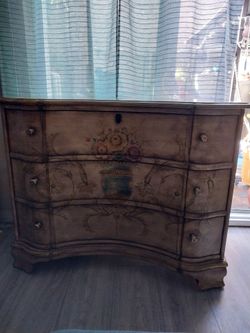 "Seven Seas" painted Dresser by Hooker Furniture