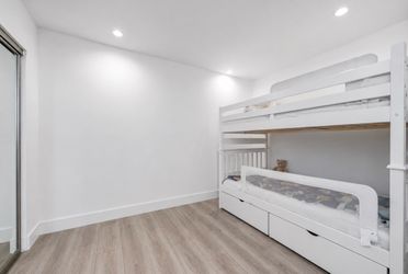Beautiful Bunk bed with drawers