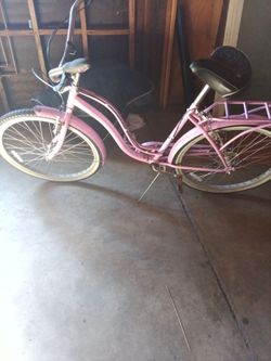SCHWINN GIRL BIKE