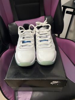 Jordan 11 retro low legend blue